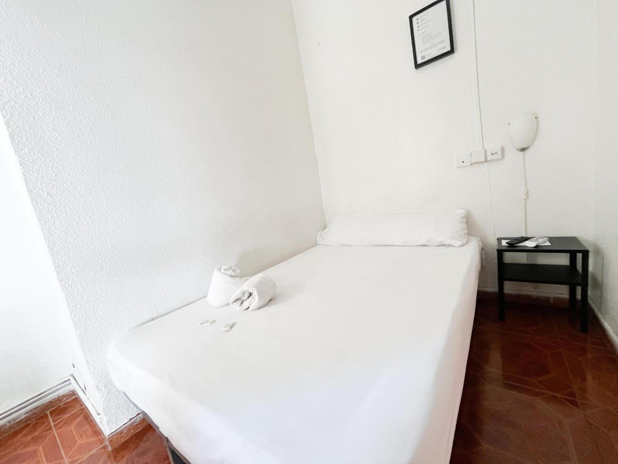 Latic Rooms Alicante Bagian luar foto
