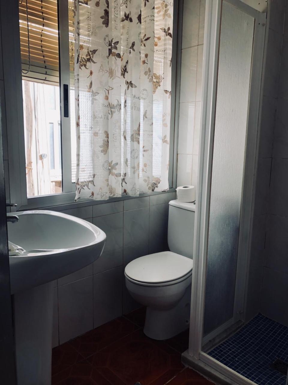 Latic Rooms Alicante Bagian luar foto